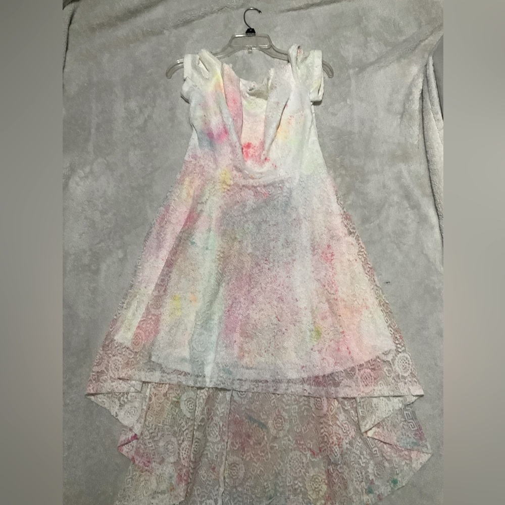 Splatter tie-dye high-low white dress with see-through shawl.
